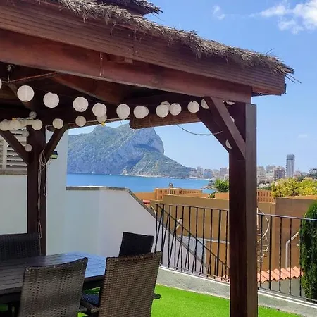 Bonita Con Piscina Privada Y Vistas Al Mar Calpe