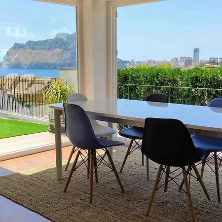 Bonita Con Piscina Privada Y Vistas Al Mar *