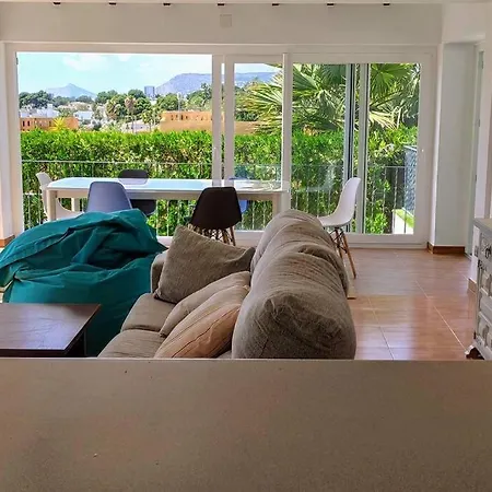Villa Bonita Con Piscina Privada Y Vistas Al Mar