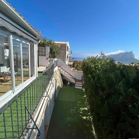 Bonita Con Piscina Privada Y Vistas Al Mar Villa Calpe